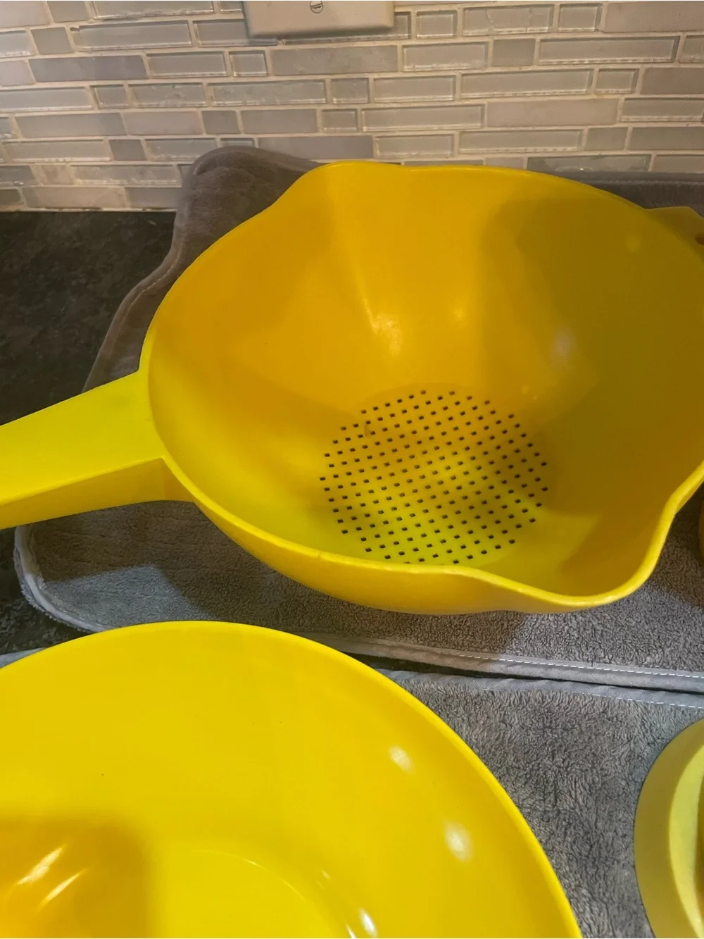Vintage Tupperware Rubber Maid Yellow Mixed Lot